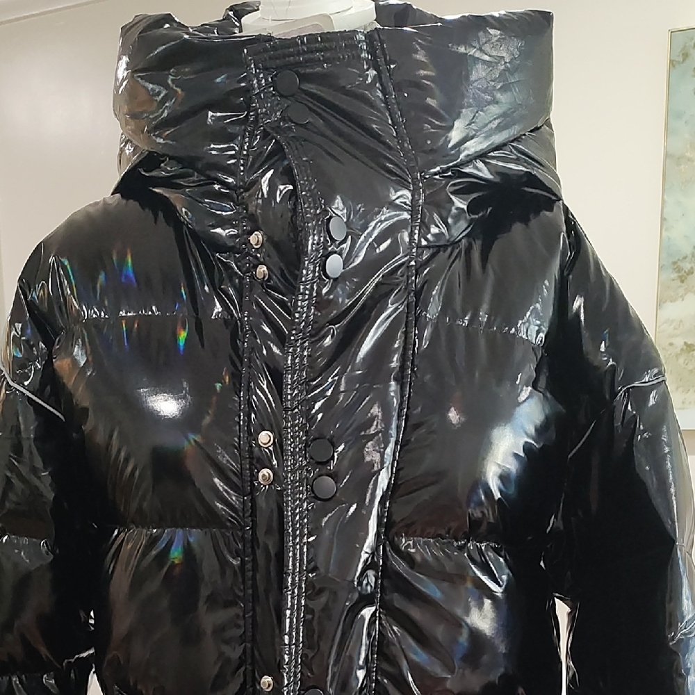 Lattelier Shiny Black Puffer Jacket